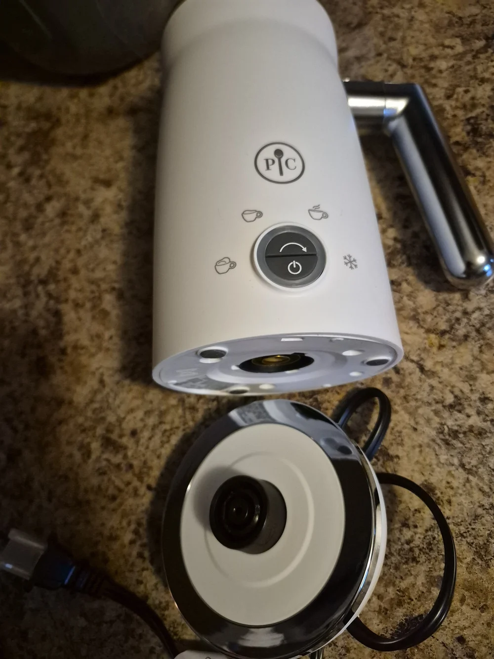 The Pampered Chef White Electric Milk Frother with Silver Handle